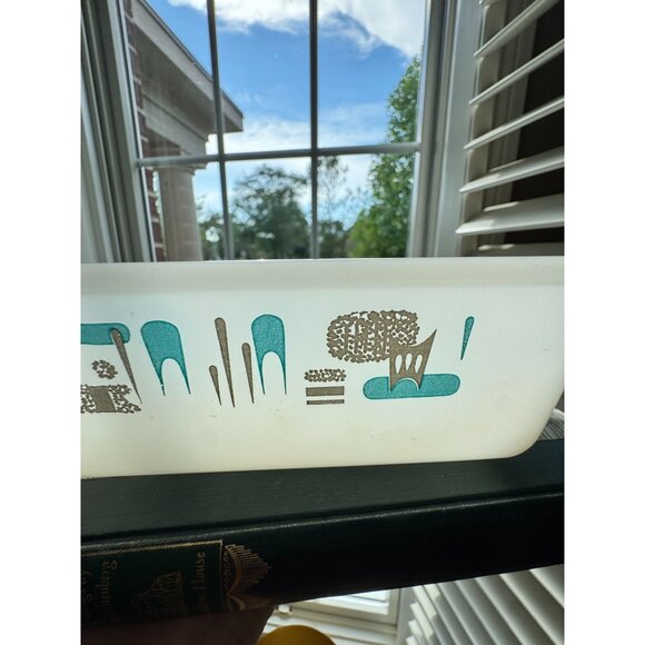 Vintage Fire King Atomic Blue Heaven Loaf Pan 5.5" X 10.5" X 2.5" White Glass - Picture 3 of 9